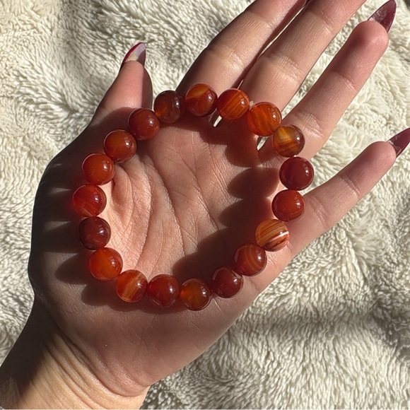 Carnelian & Sardonyx Crystal Bracelet – 10mm Beads | 7.5” | Empowering Energy | - Picture 2 of 6